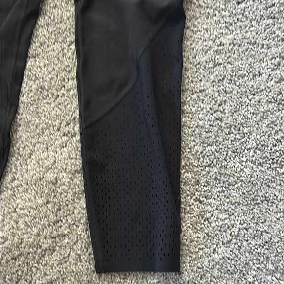 Lulu Lemon Black High-Waisted Leggings - Picture 3 of 6